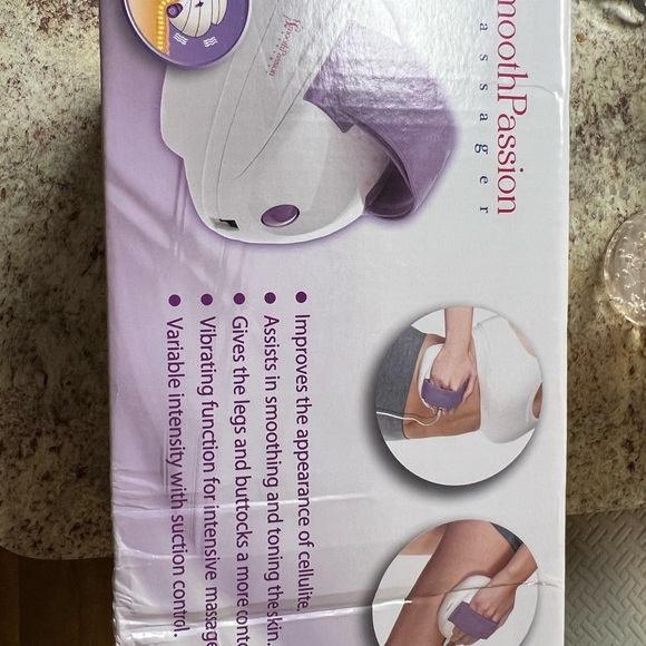 NIB Brookstone cellulite roller - Picture 2 of 3